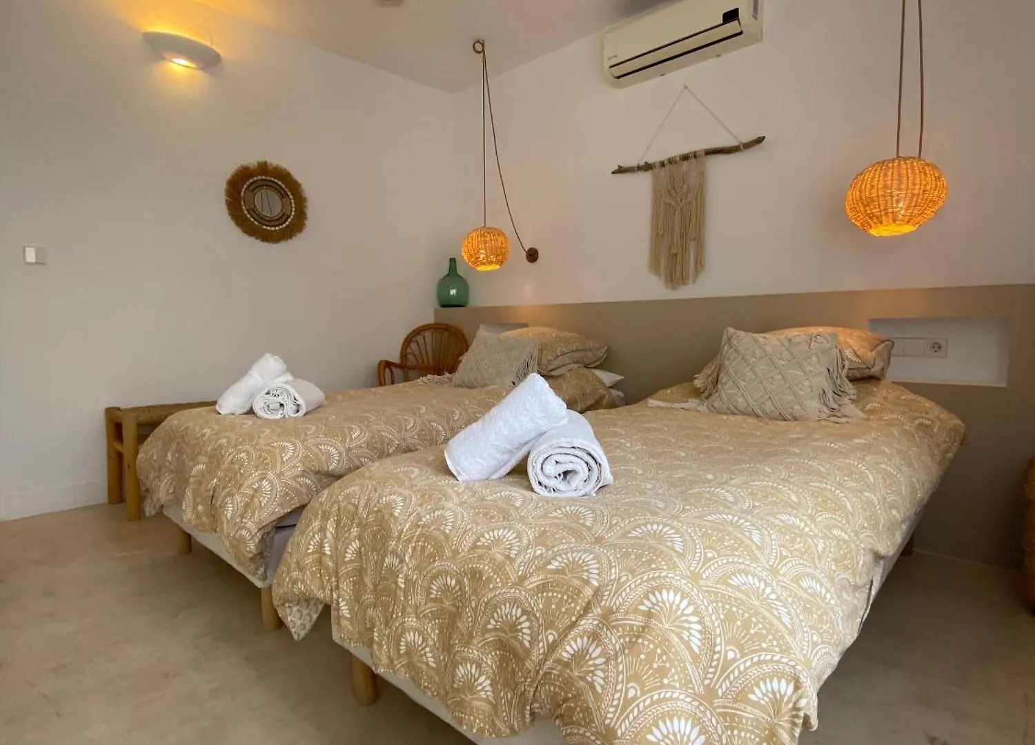 La Bohemia Del Rio Boutique Hotel - Adults Only Santa Eulária des Riu 2*,  Espanha